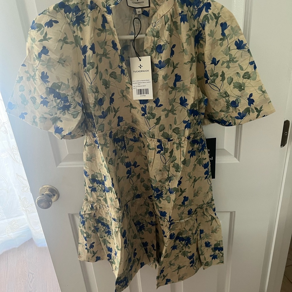 BNWT Tuckernuck Crawford Dress in Bellflower Blooms - Picture 4 of 5